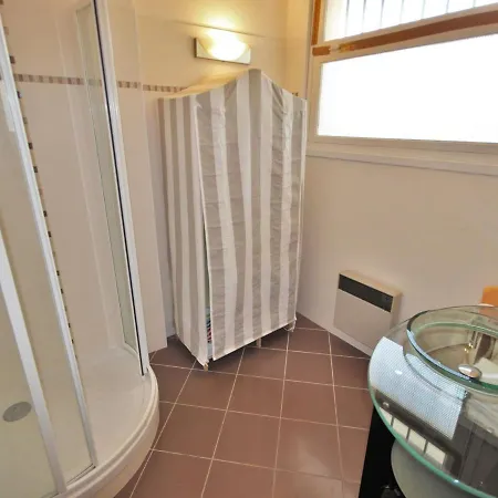 Daire Centre-ville : Plages Et Commerces A Pied, Balcon, Parking Gratuit - Fr-1-550-7